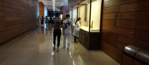 博物馆里欢乐多：古钱币像铲子 “关老爷”卖萌