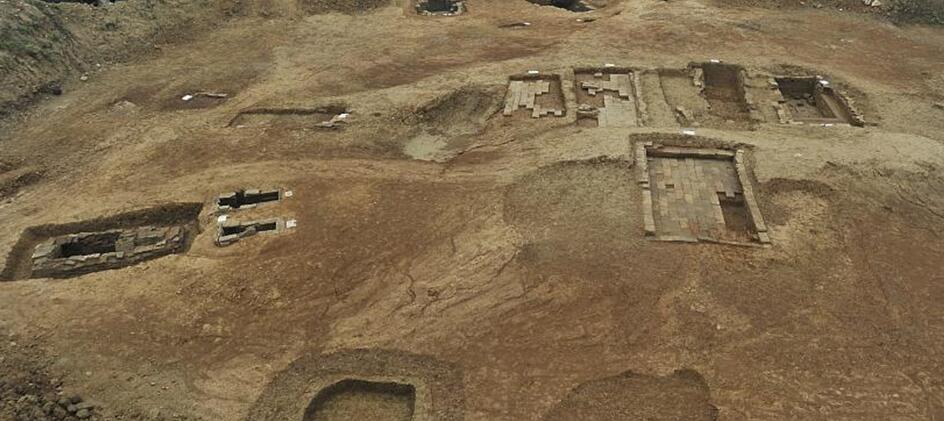 成都出土75座古墓 年代从战国到唐宋
