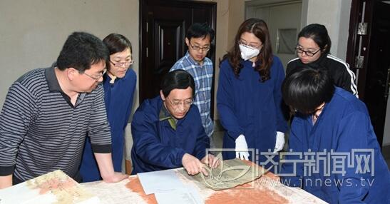 曲阜孔府档案散档整理 发现清道光《阙里图》碑拓片