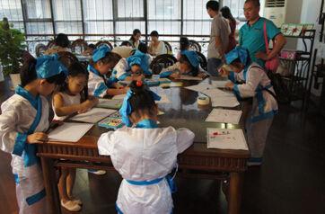 国学导师建议甲骨文进小学课堂 谁来当甲骨文教师？