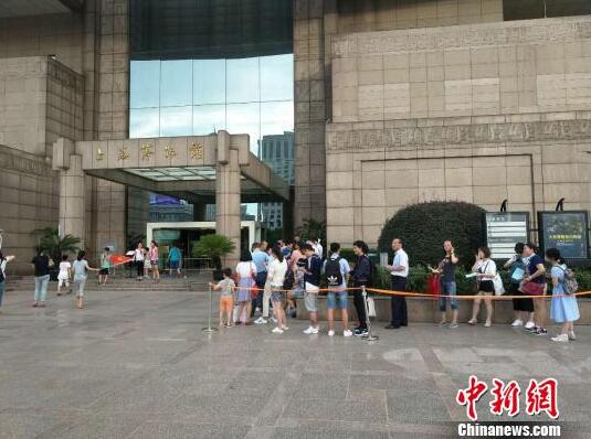 “大英百物展”迎首个夜场特展 未来或加开专场