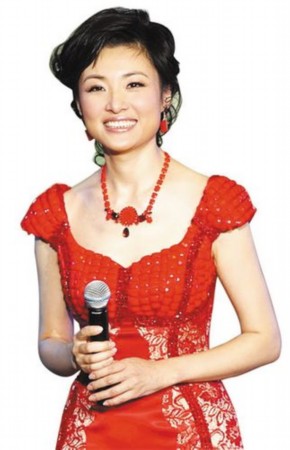 周涛被曝将复出主持央视春晚 已连续4届未参与