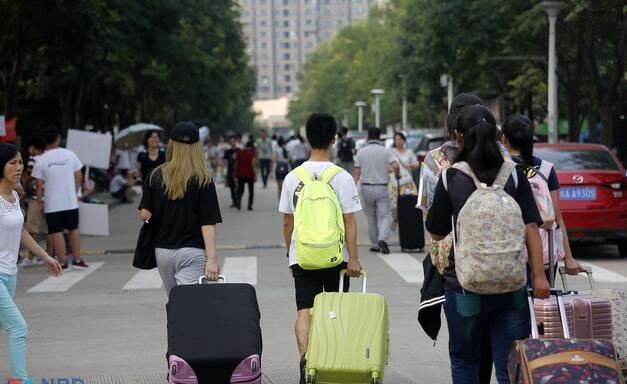 请中学老师别再说“上了大学就轻松了”