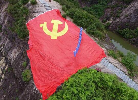 普通高校学生党建工作标准出台 明确具体要求