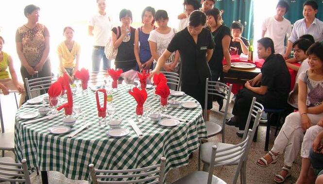 湖州雷甸成校：居民“组团”来取育儿经