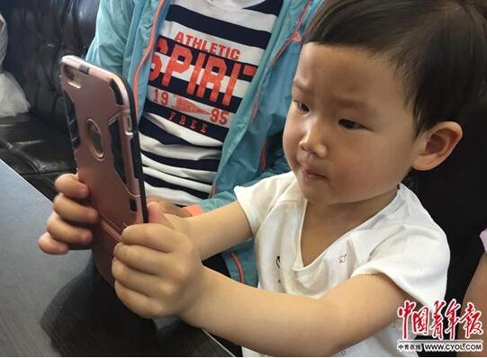 青少年近视问题严重：小学毕业前远视度数已耗尽