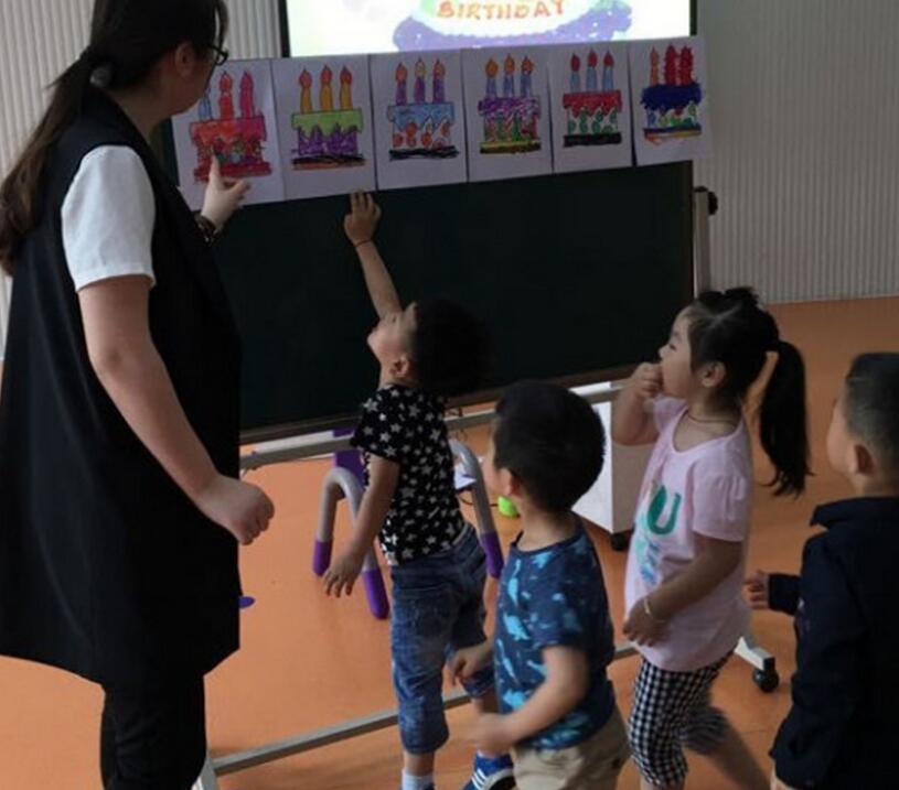 诺亚舟巴黎都市幼儿园举办“跟着名师共成长”教师赛课活动