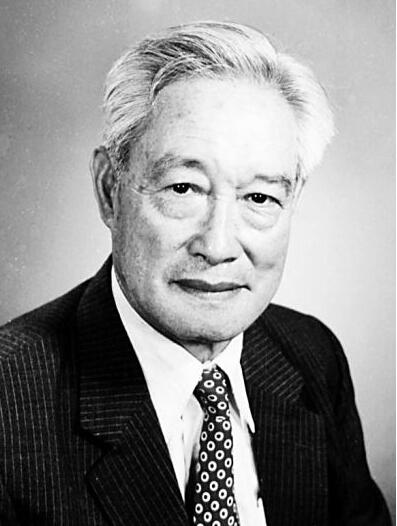 申泮文：爱国是心灵深处的“化学反应”
