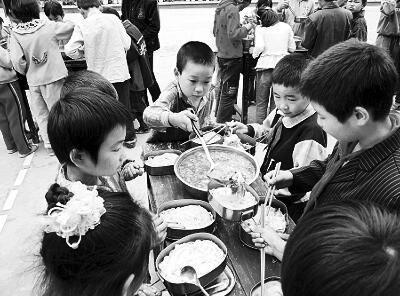监管不打折扣 营养餐才不会变味