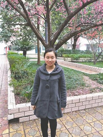 为照顾瘫痪父亲 “奔跑女孩”每天奔跑10公里