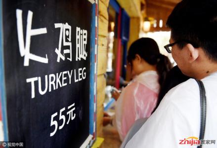 上海迪士尼查获71名“黄牛” 要求其接受8小时教育
