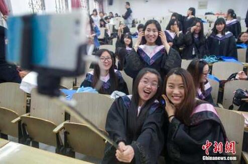 大学生读职校不必过多解读