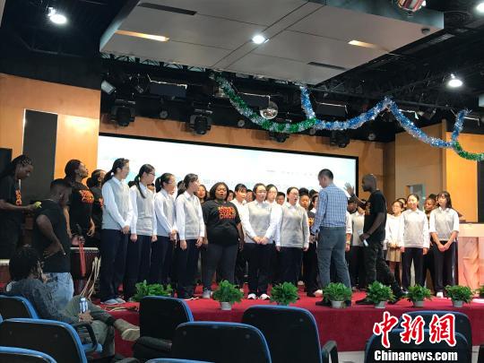 非洲艺术家走进上海校园让学生感受多元世界音乐
