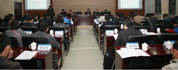西南交通大学：自驱动无线定位照明安全帽