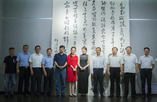 “文蔚书画作品展”在银川举办：笔承“丝路”颂