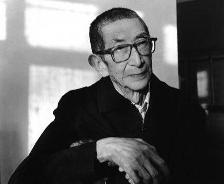 韦启美：在漫画世界里攀登 在攀登中反思