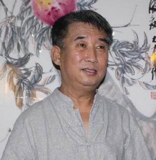 花鸟行天下 牡丹情更长——访花鸟画家倪殿军