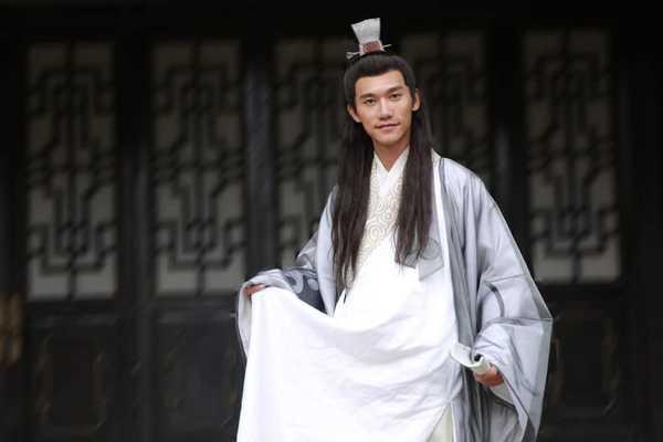 导演田七歌曲《野蔷薇》素雅淡然 执念相思