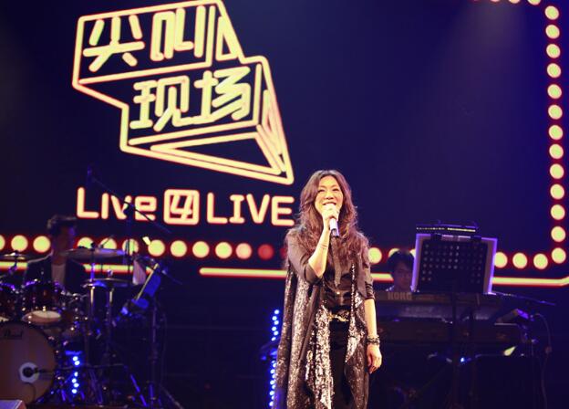 重show旧好演唱会 万芳重返20岁