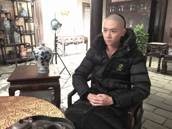 杨霖接受采访 曝《冯子材》精彩幕后故事