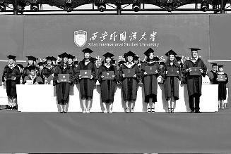 盘点高校校长毕业演讲：走向世界成高频词汇