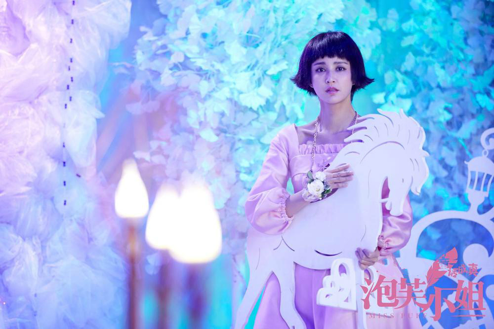 张歆艺首导电影新上映，盘点跨界当导演的那些演员们