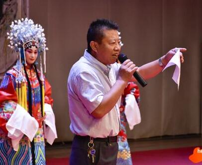 任丘“戏曲进校园”活动在一中北校区拉开序幕