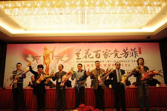 戏曲“兰花奖”周日举行 兰花百家竞芳菲