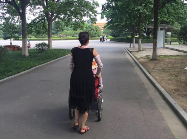 揭中国第一整容狂人的双面：受害者也是生意人