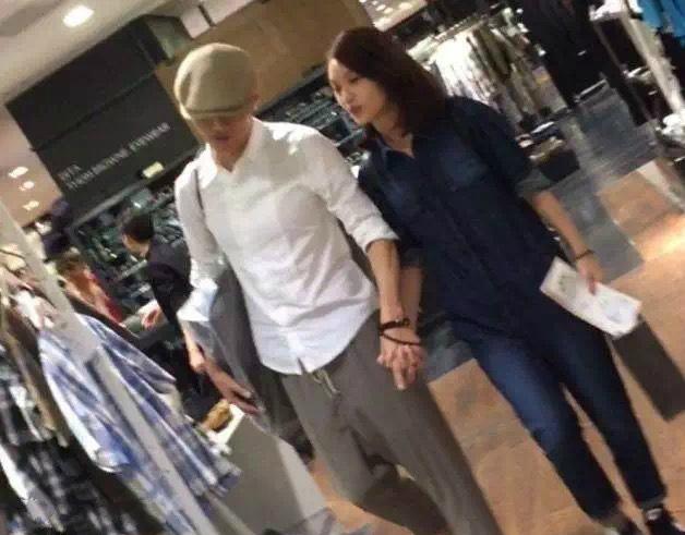 李荣浩与杨丞琳低调约会 与女方家长相聚3小时